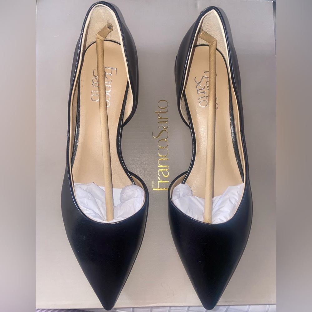 Flat shoes